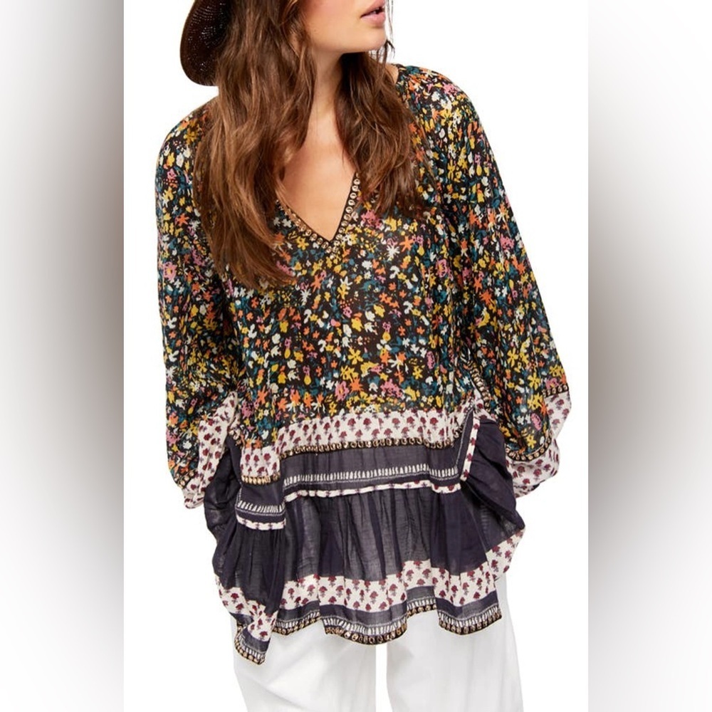 Free People Floral Gardenia Tunic Sequin Bohemian Top size Small
